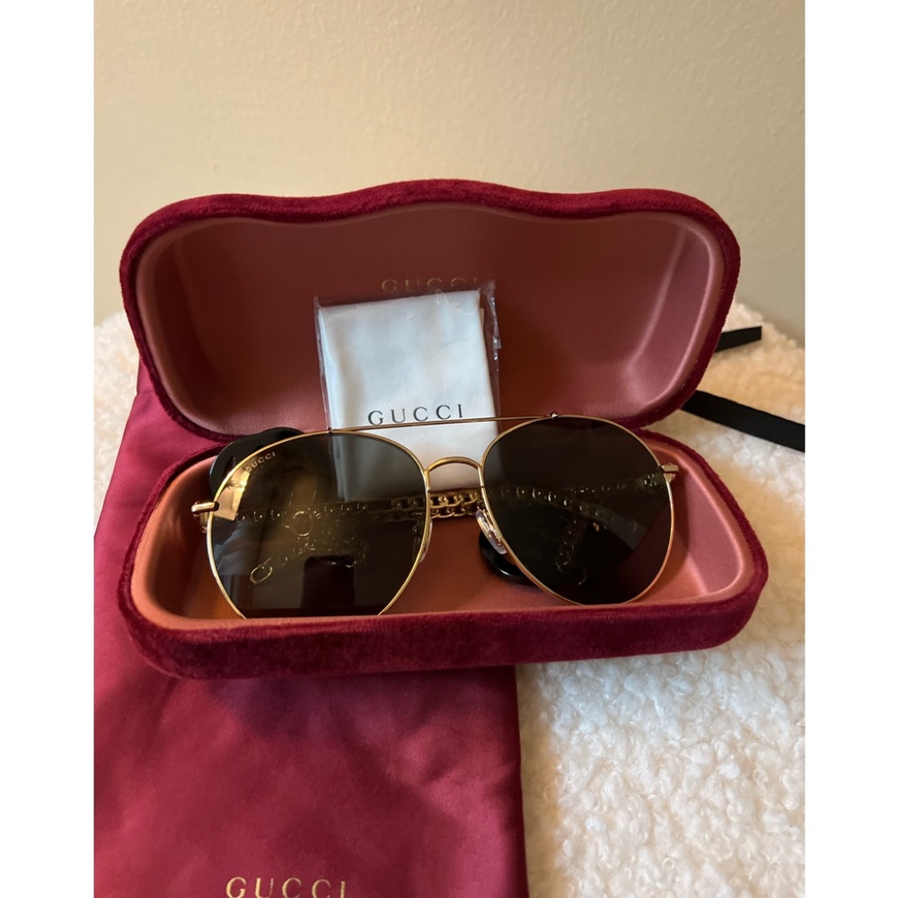 New Gucci Sunglasses Black/Gold - Picture 2 of 12